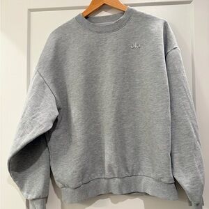 ALO Yoga Men's Heather Gray Crewneck Sweater